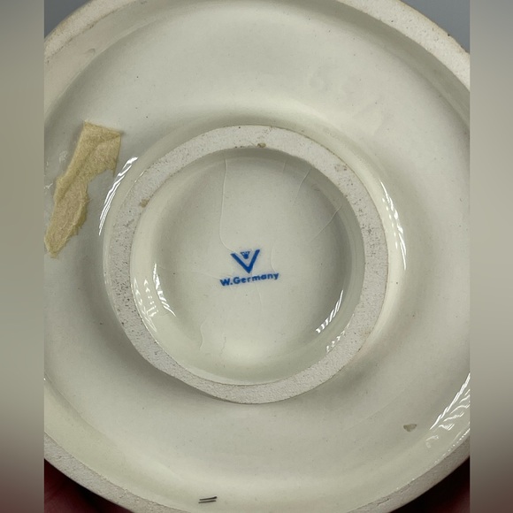 Goebel west Germany Hummel “Farewell” little girl waving 65/1 1970s collectible - Picture 9 of 12